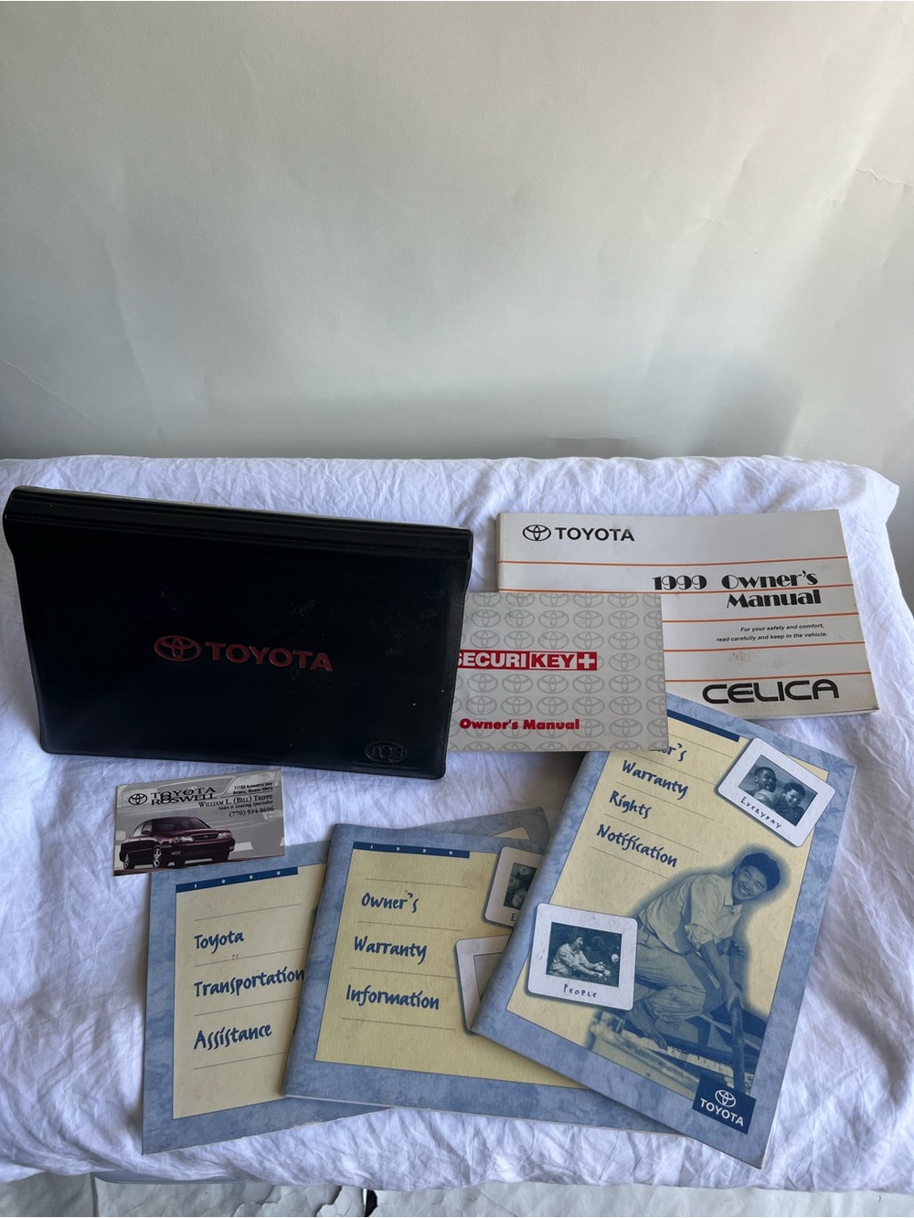 1999 Toyota Celica Owner’s Manual EUC Printed In Japan